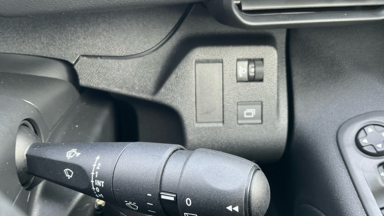 Peugeot Partner Long Diesel 1.5 BlueHDi 100 Professional Crew Van